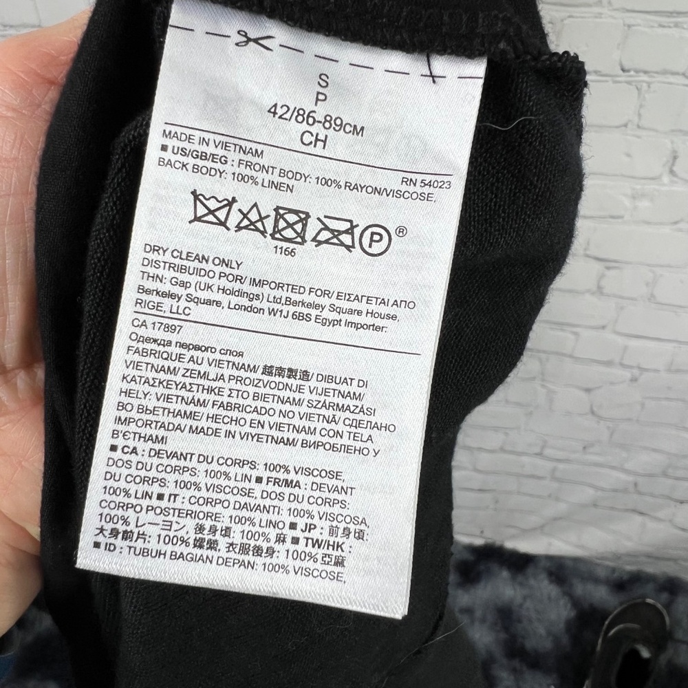 🚫SOLD! |•BANANA REPUBLIC•| Cowl Swoop Neck Wrap Sleeveless Top Size Small - Picture 7 of 10